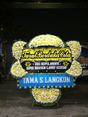 Papan Bunga Duka di Cirangkong